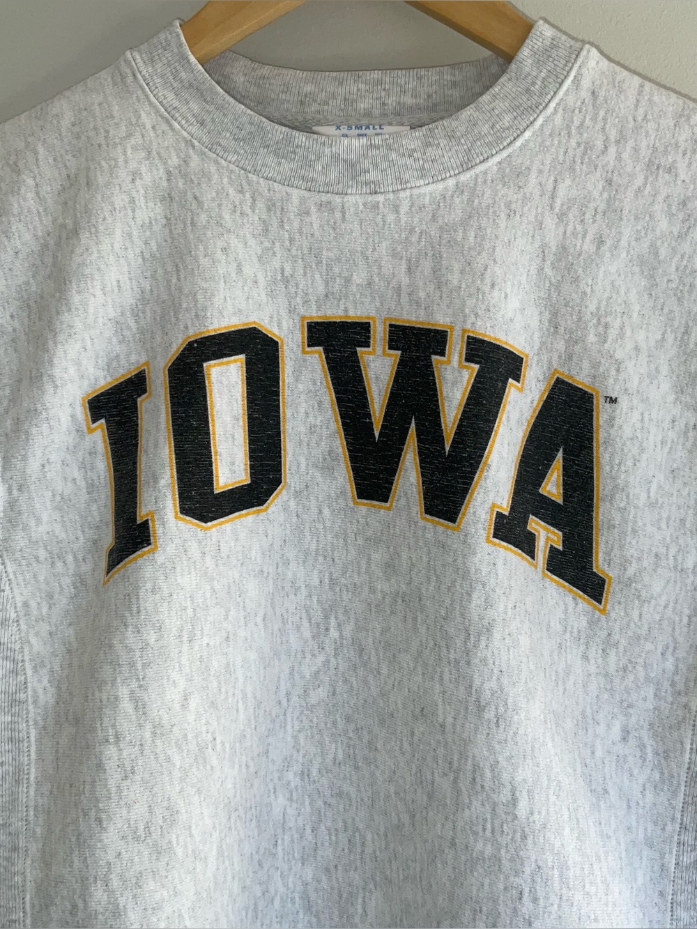Iowa Hawkeyes Champion Gray Sweatshirt in Adult Size Extra Small